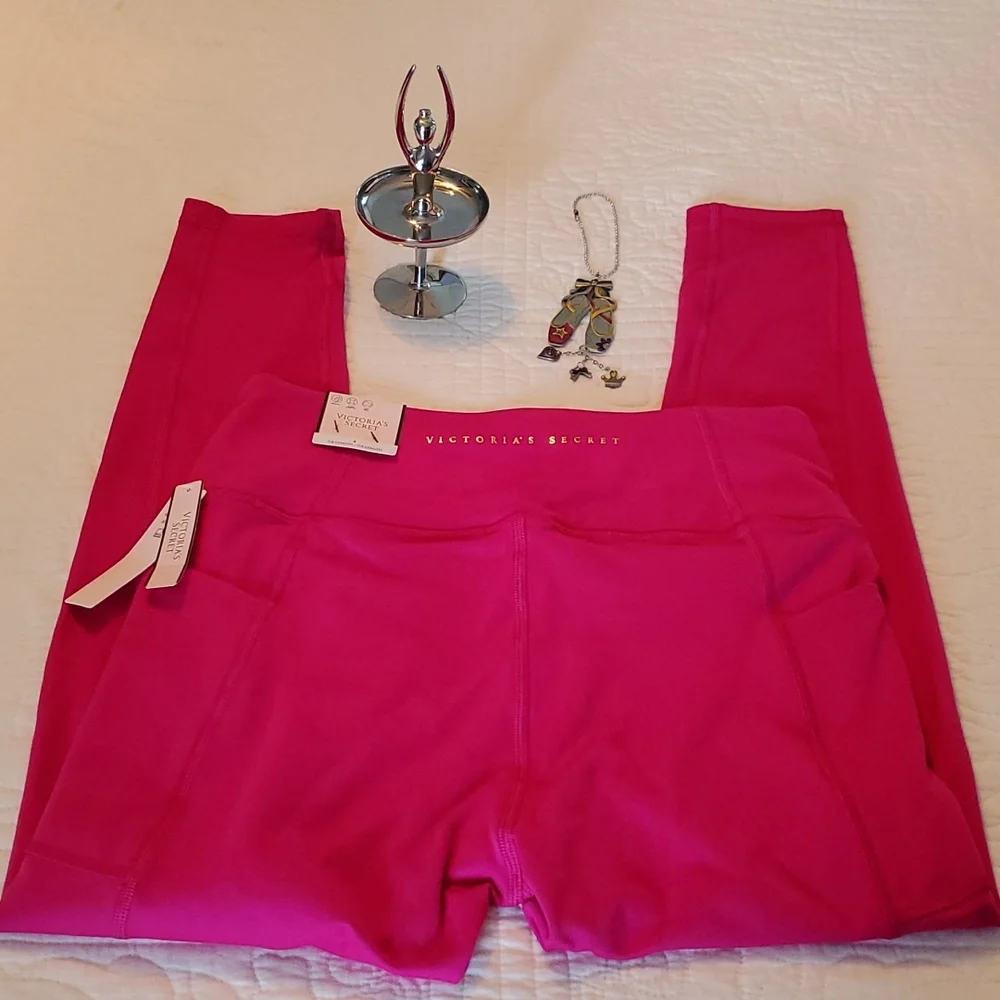 Victoria's Secret Leggings, Size 8, Wicked Rose - Picture 4 of 10
